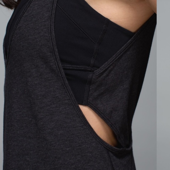 Lululemon Twist & Turn Tank - Picture 5 of 16